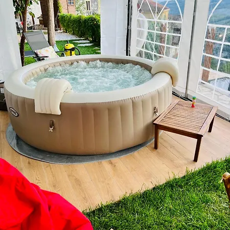 Bubble La Maghianisa לינה וארוחת בוקר