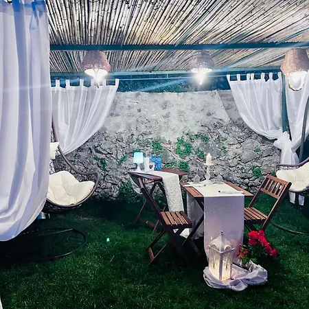 לינה וארוחת בוקר Bubble La Maghianisa 3*